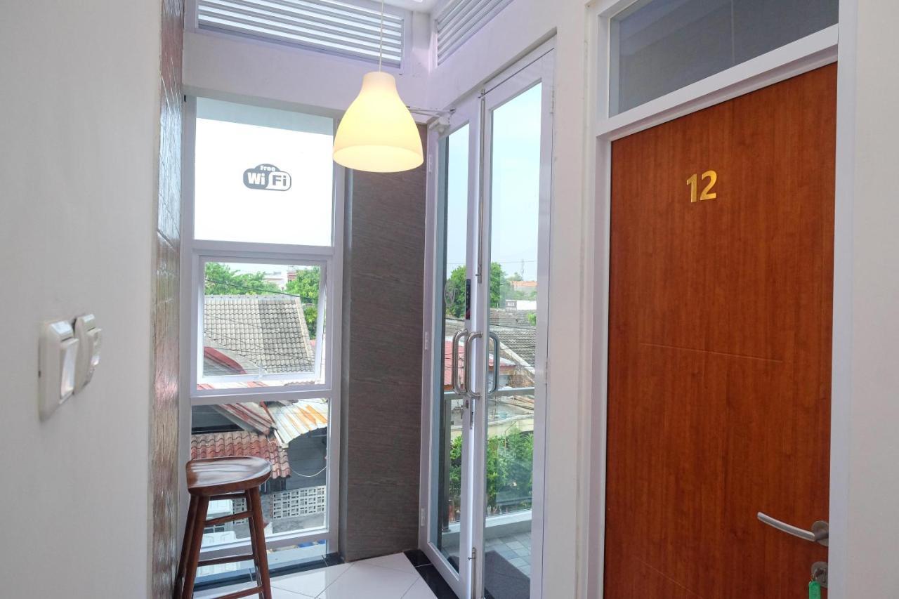 Hotel Reddoorz Syariah @ Tlogosari Semarang Alastuwo Exterior foto